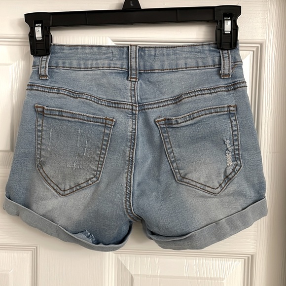 Encore Jean shorts - Picture 2 of 2